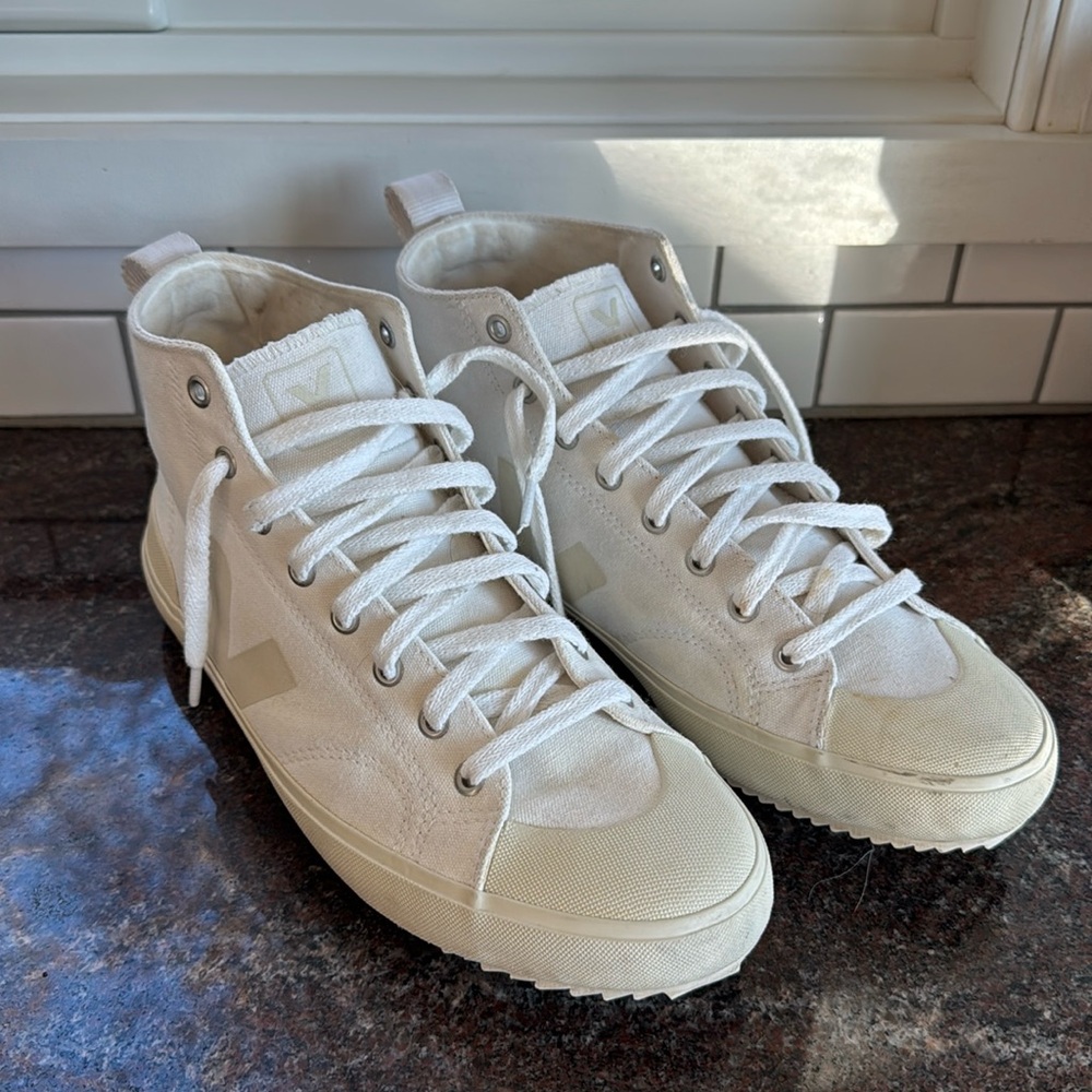 Vega High Top Women’s Sneakerss